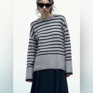 STRIPED KNIT SWEATER